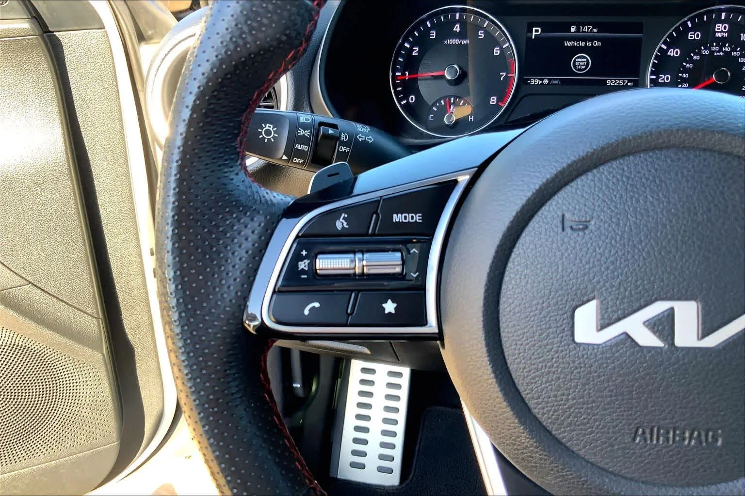 Used 2022 Snow White Pearl Kia GT image 22