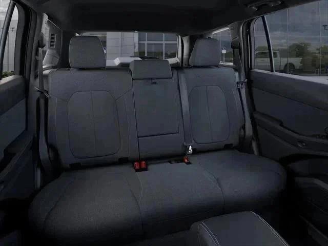 New 2026 Diamond Black Crystal Pearl-Coat Exterior Paint Jeep Laredo image 15