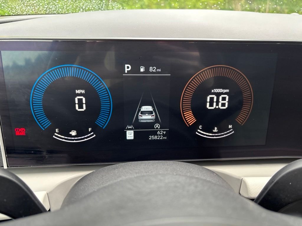 Used 2025 White Hyundai SEL image 20