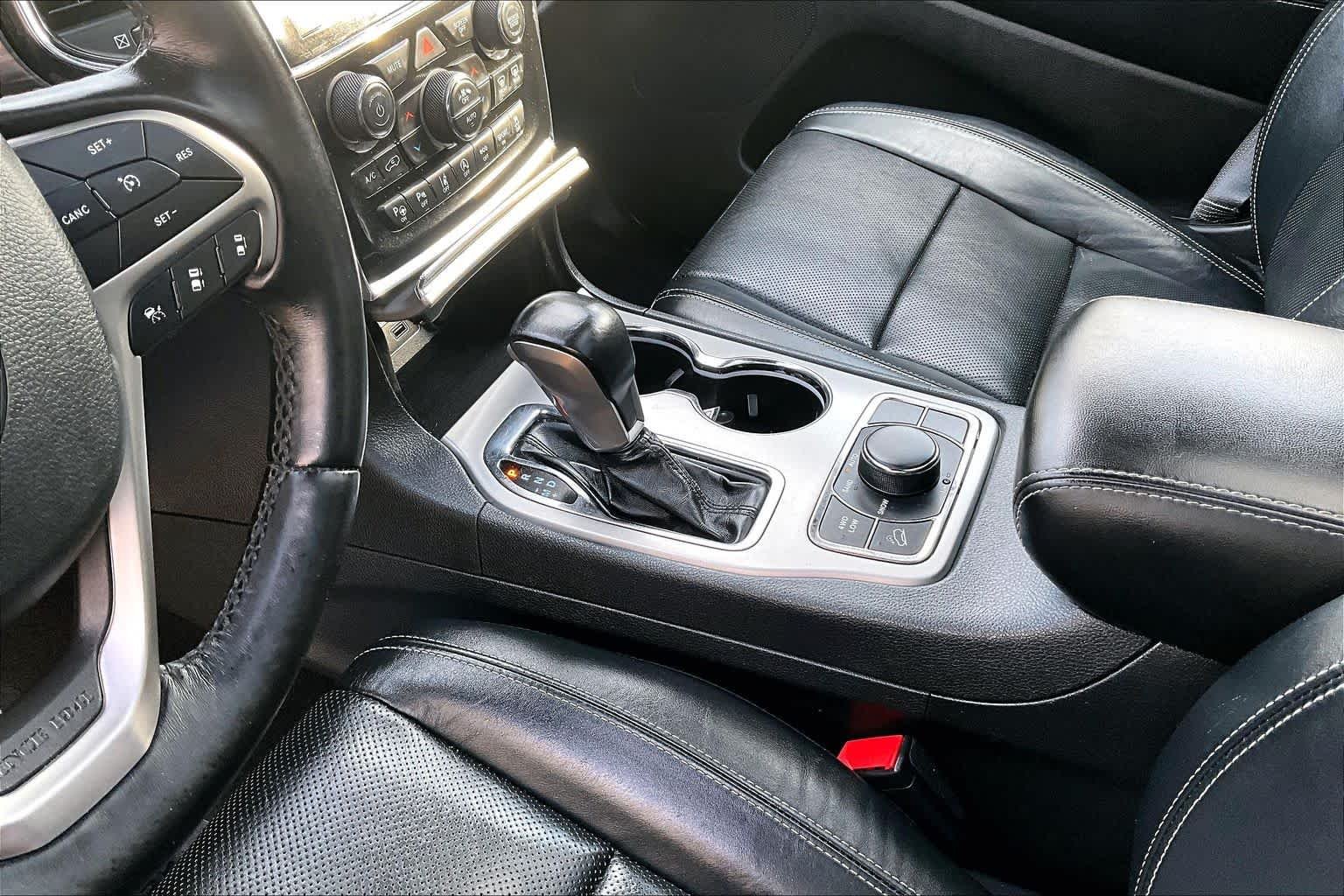 Used 2021 Slate Blue Pearlcoat Jeep 80th Anniversary image 17