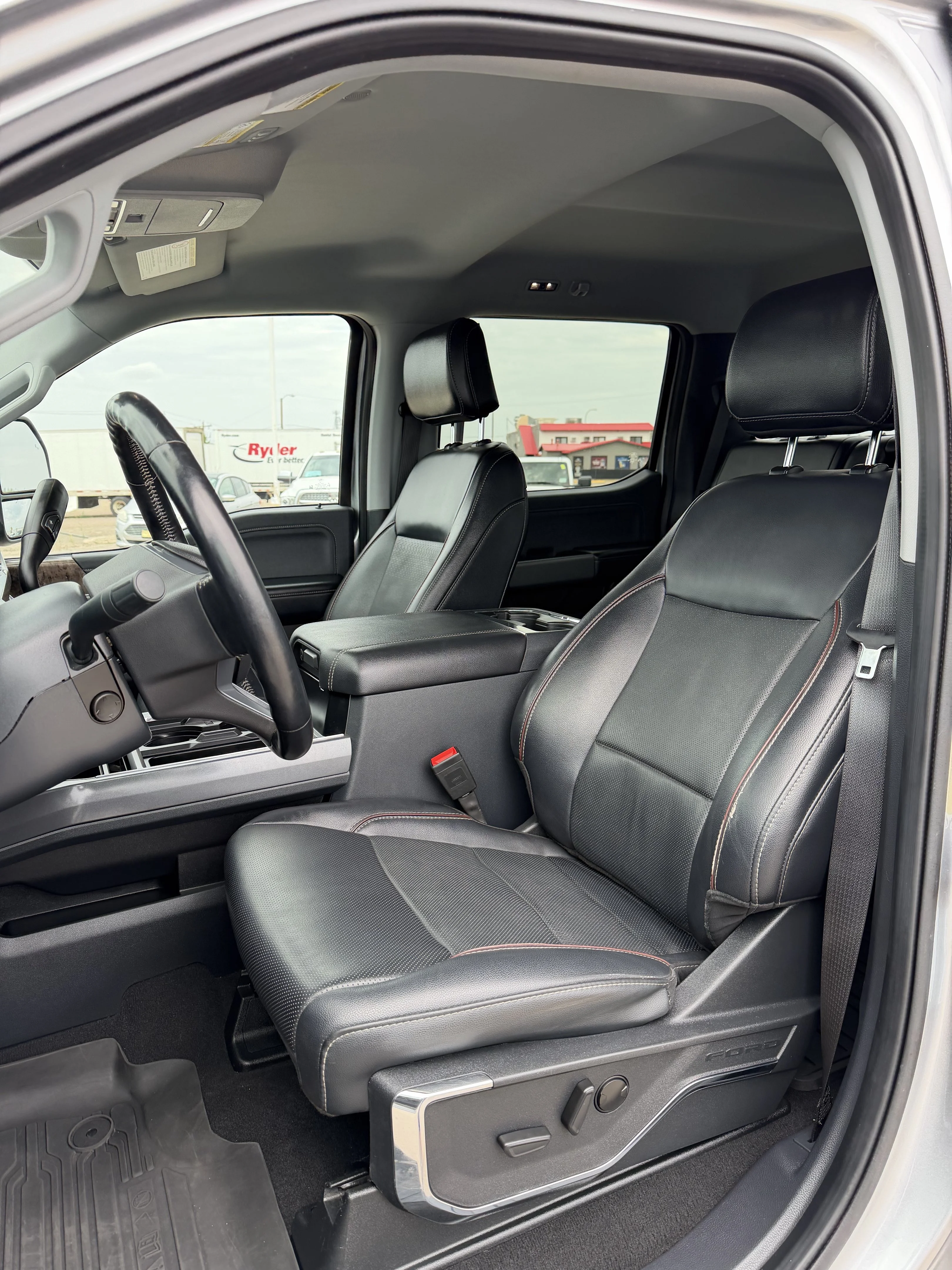 Used 2024 Blue Ford LARIAT image 9