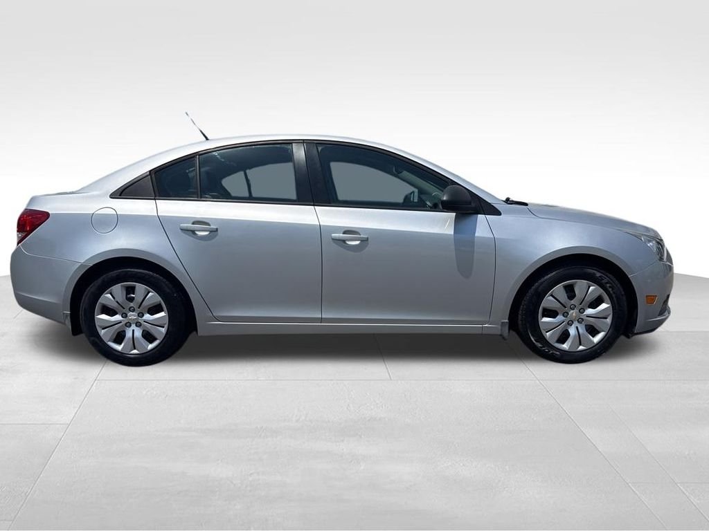 Used 2013 Silver Chevrolet LS image 7