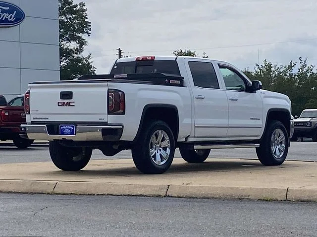 Used 2018 White GMC SLT image 3
