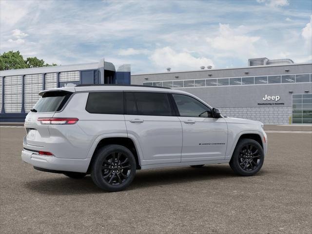 New 2026 Bright White Clear-Coat Exterior Paint Jeep Limited image 2