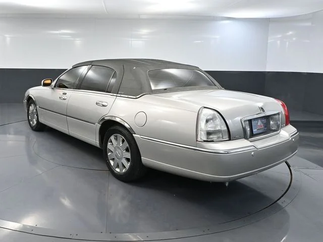 2004 Lincoln Town Car Ultimate - Photo 6