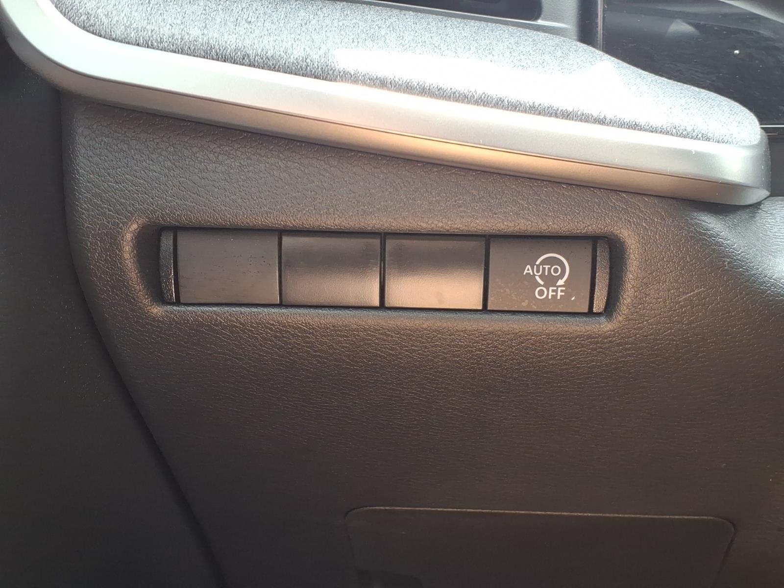 2026 Nissan Kicks SV White at Robbins Nissan