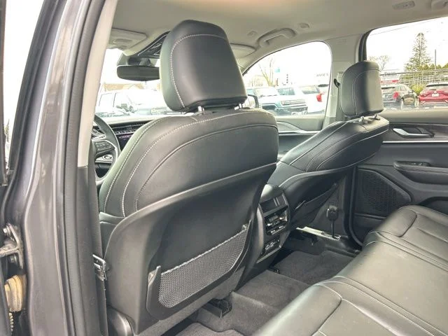 Used 2024 Gray Jeep Limited image 22