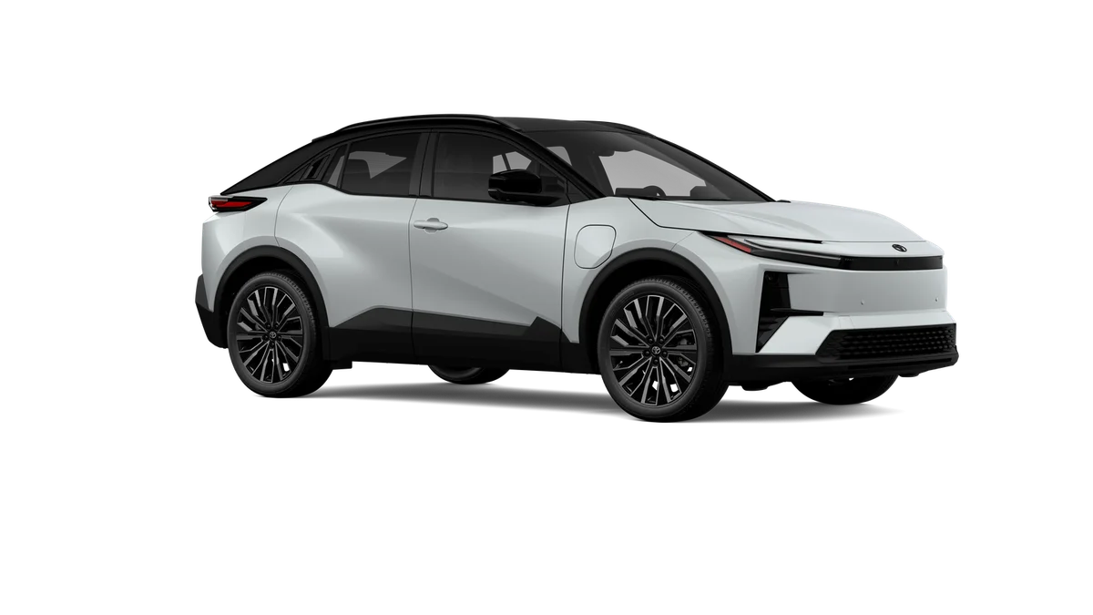 New 2026 Wind Chill Pearl with Midnight Black Metallic roof Toyota XSE image 14