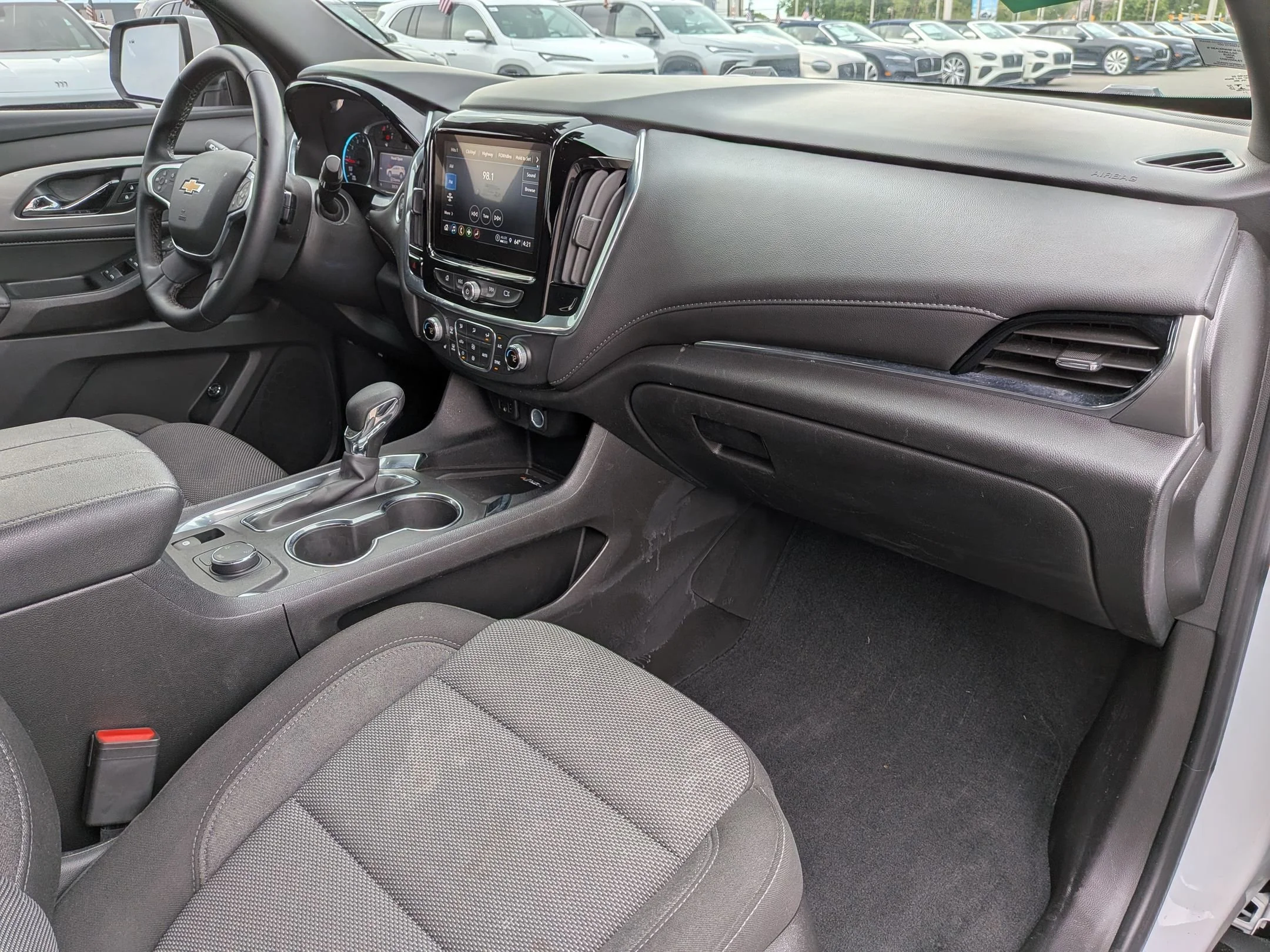 Used 2023 Summit White Chevrolet LT Cloth image 28