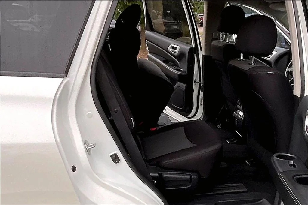 Used 2018 White Nissan SV image 30
