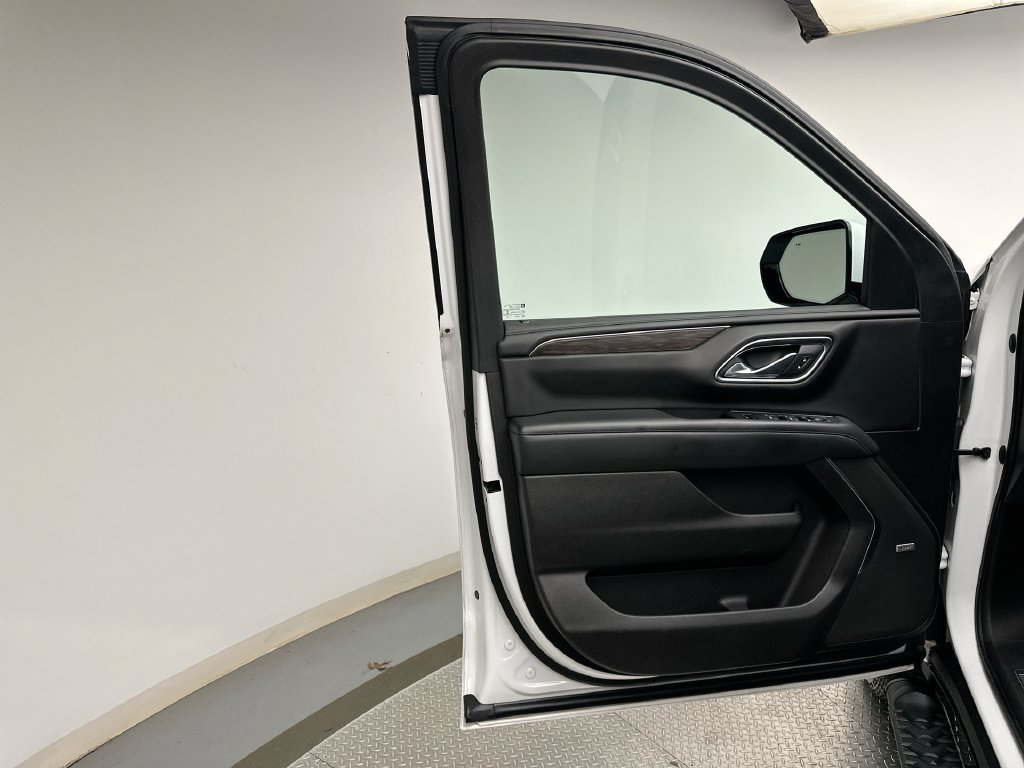 Used 2021 Summit White Chevrolet Z71 image 21