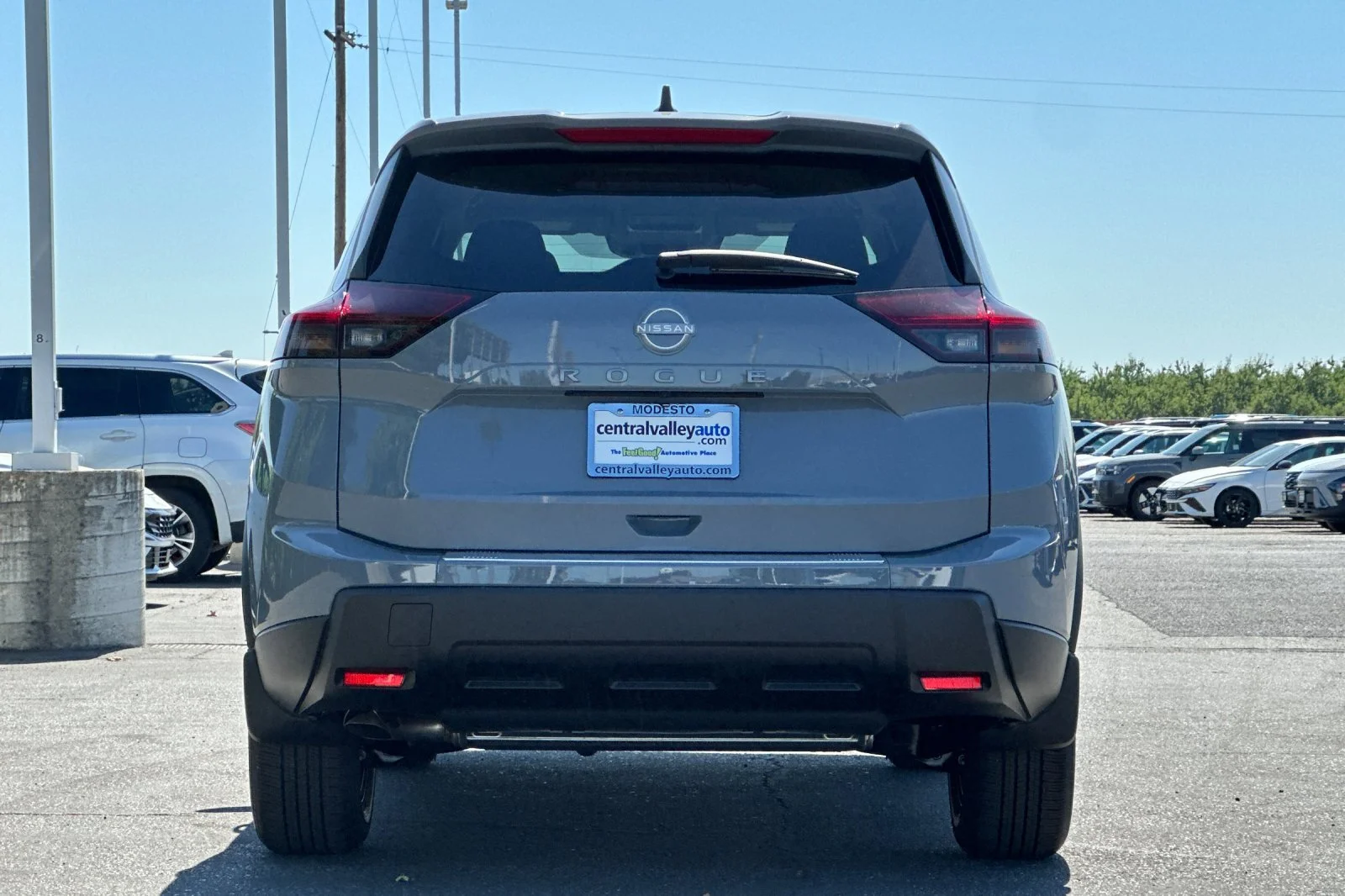 New 2026 Boulder Gray Pearl Nissan SV image 5