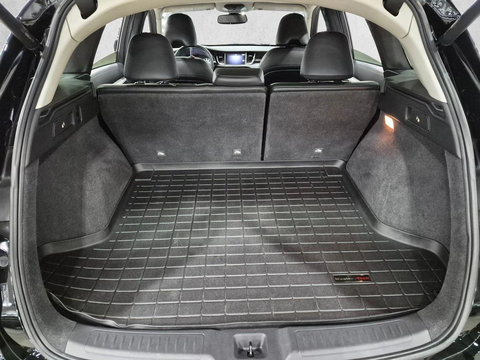 Used 2021 Black Obsidian INFINITI LUXE image 6