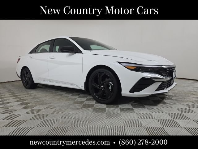 Used 2026 White Hyundai SEL Sport image 1