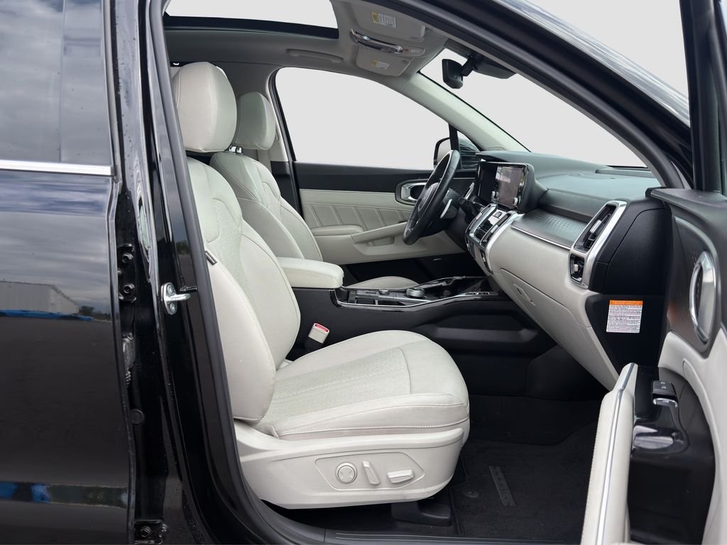 Used 2023 Black Kia SX Prestige image 25