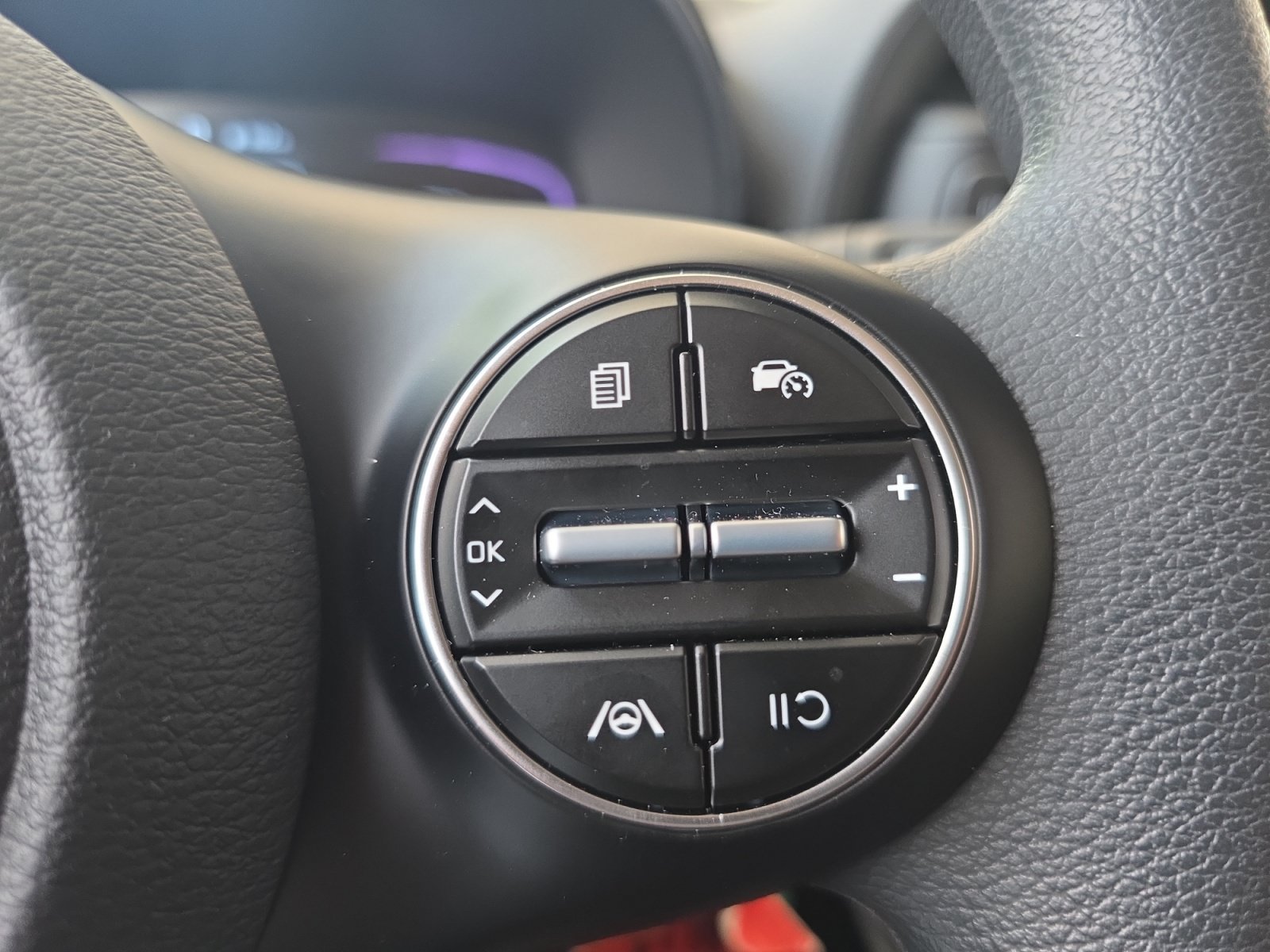 Certified Used 2025 Steel Gray Kia LX image 23
