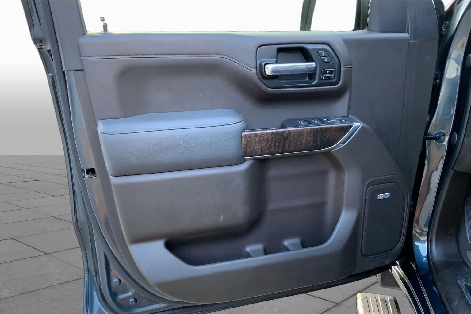 Used 2020 Dark Sky Metallic GMC Denali image 21