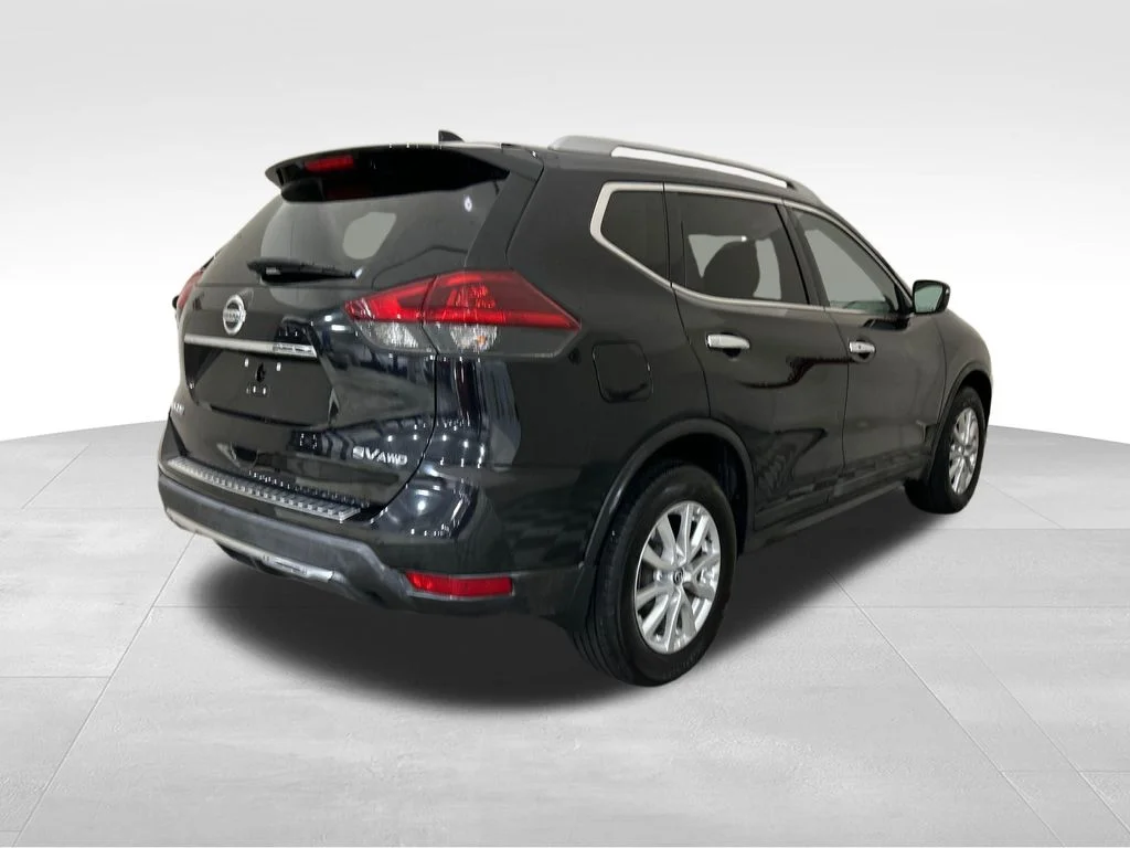 Used 2018 Black Nissan SV image 5
