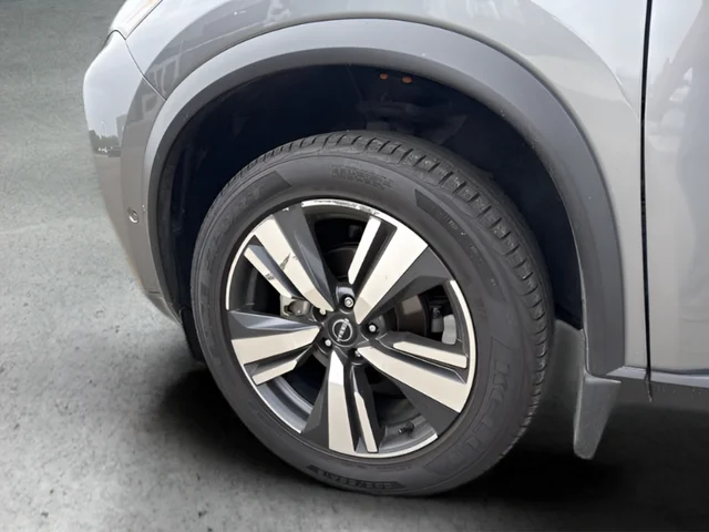 Used 2023 Gray Nissan SL image 27