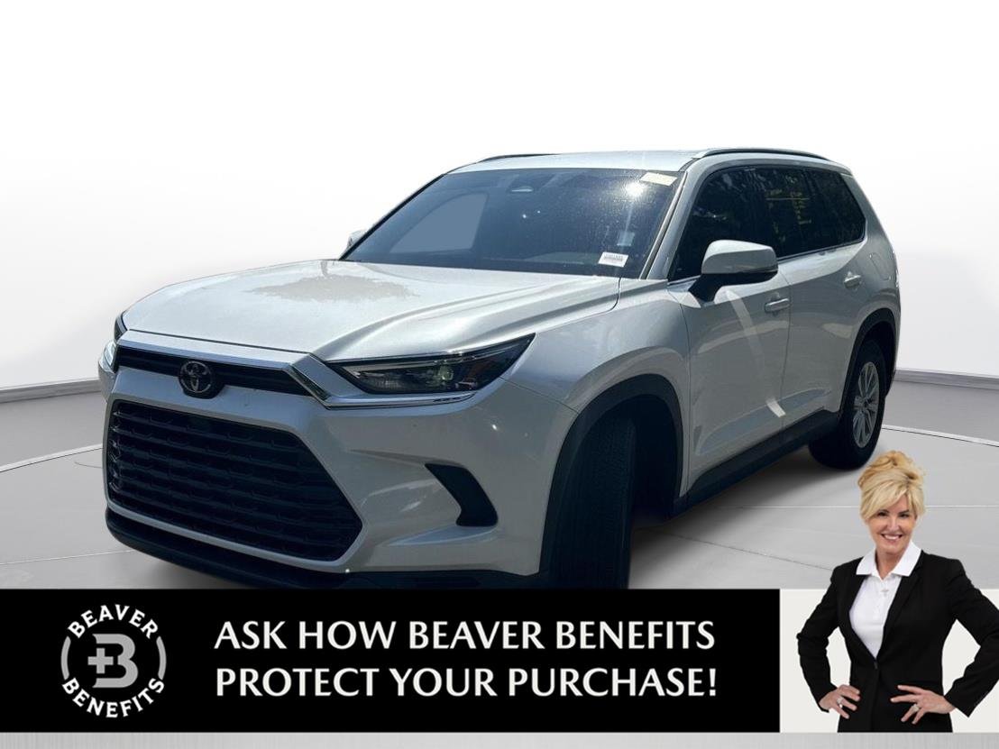 Used 2024 Wind Chill Pearl Toyota XLE image 1