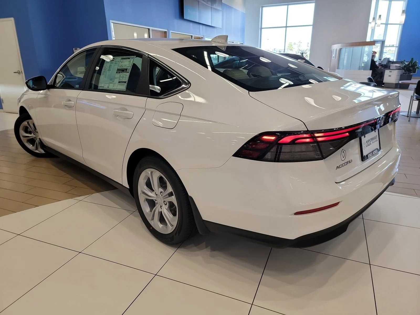 New 2026 Platinum White Pearl Honda LX image 6