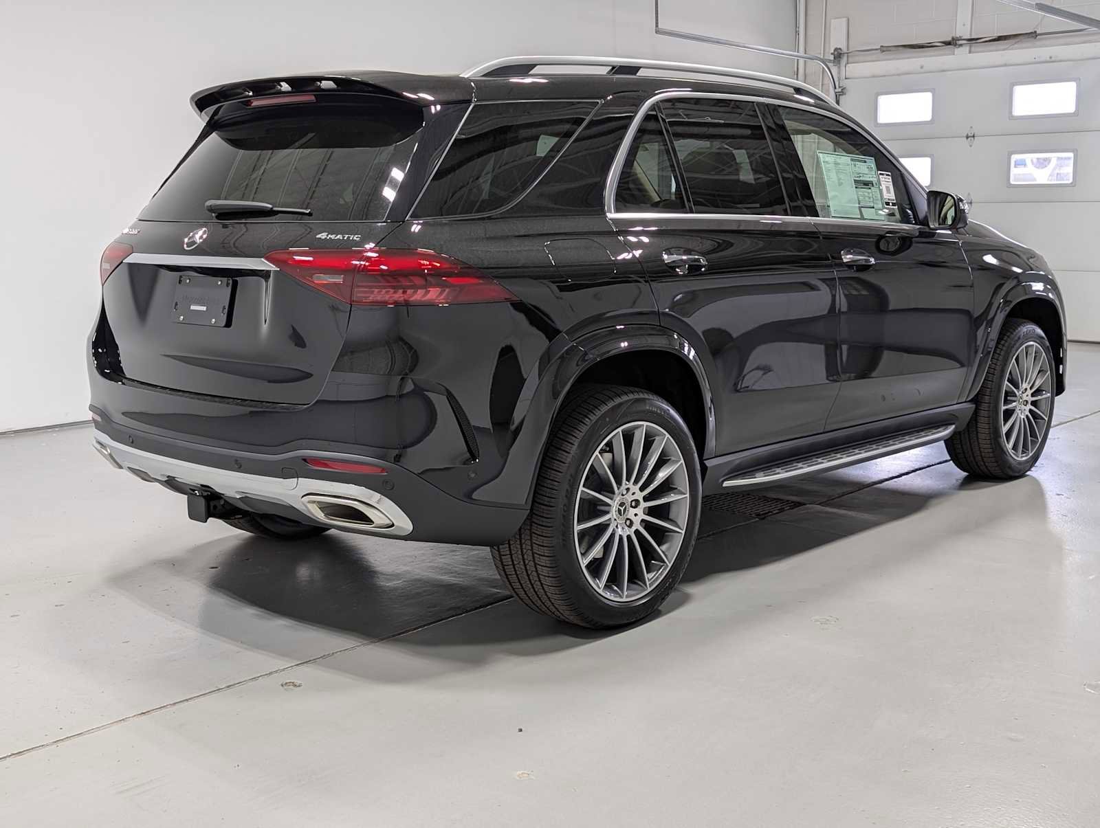 New 2026 Obsidian Black Metallic Mercedes-Benz GLE 580 image 7