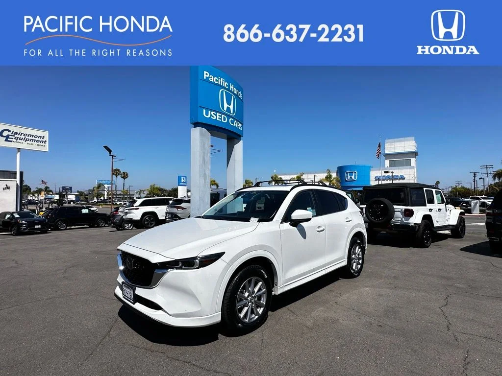 2024 Mazda CX-5 S Preferred package Auto AWD's photo