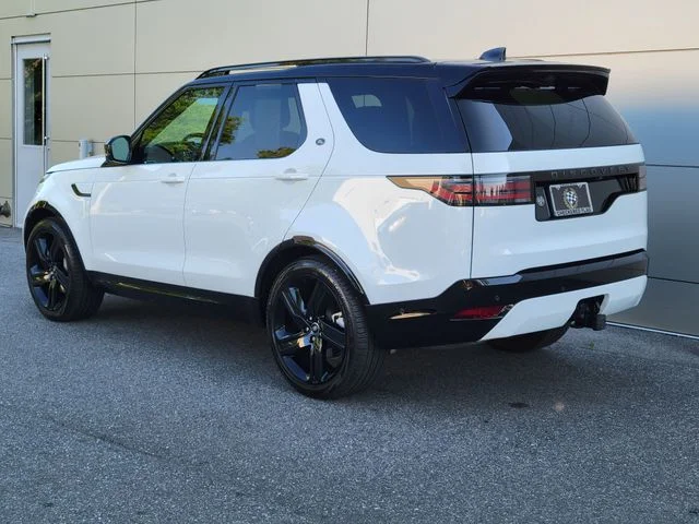 Certified Used 2025 White Land Rover Dynamic SE image 9