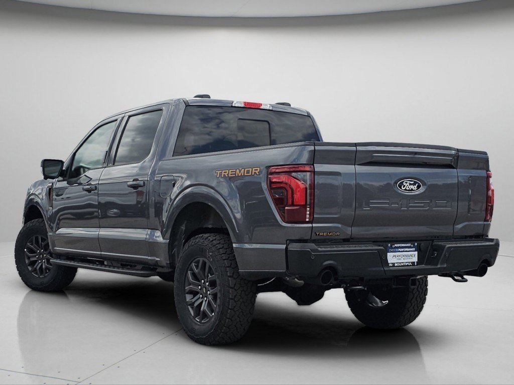 New 2026 Carbonized Gray Metallic Ford Tremor image 24