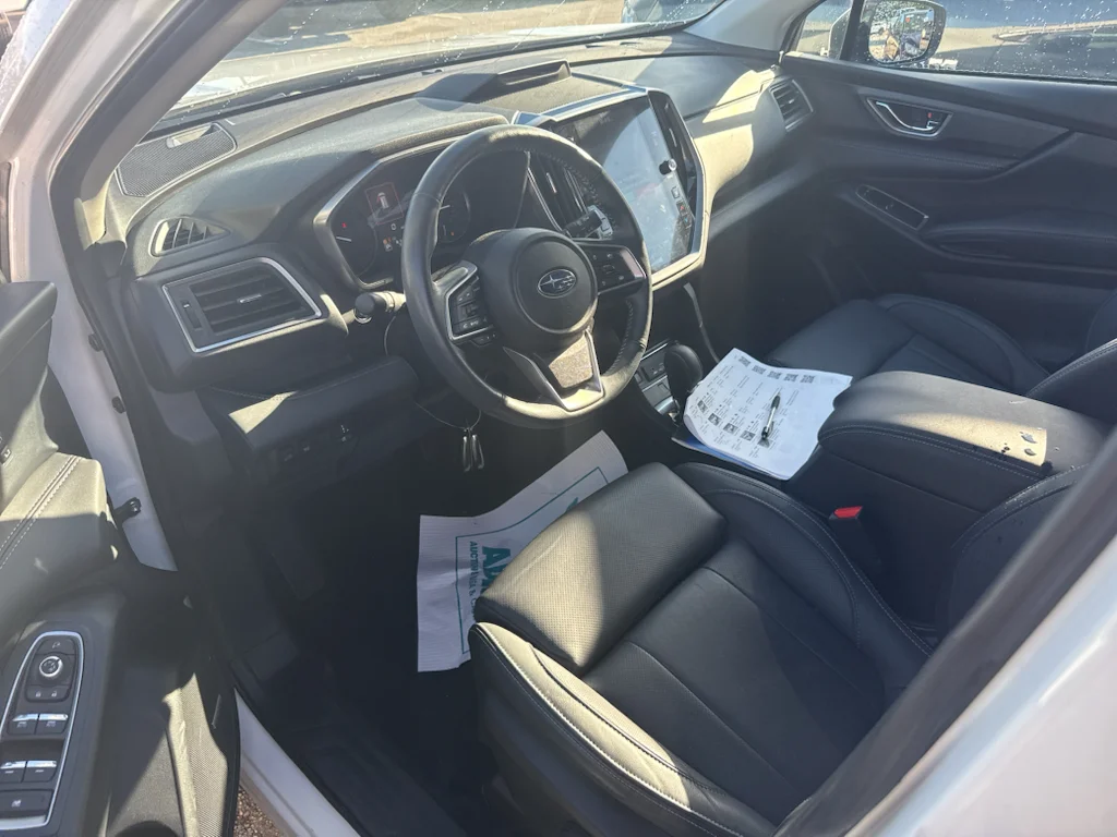 Used 2023 Crystal White Pearl Subaru Limited image 7