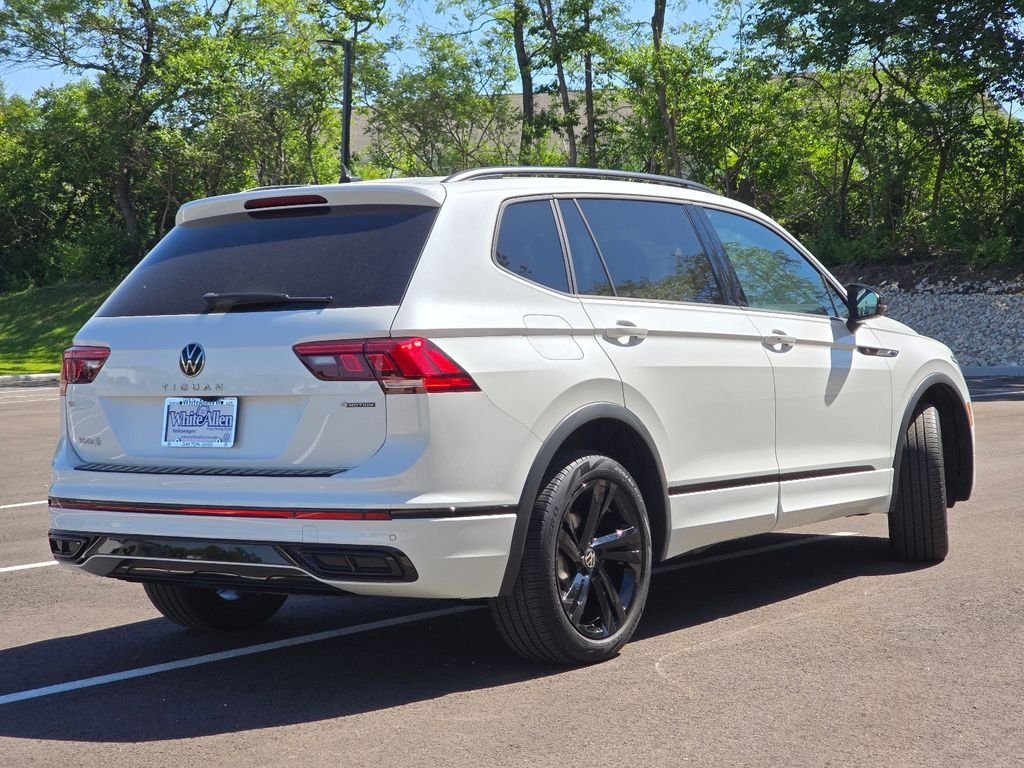 Used 2023 White Volkswagen 2.0T SE R-Line Black image 26