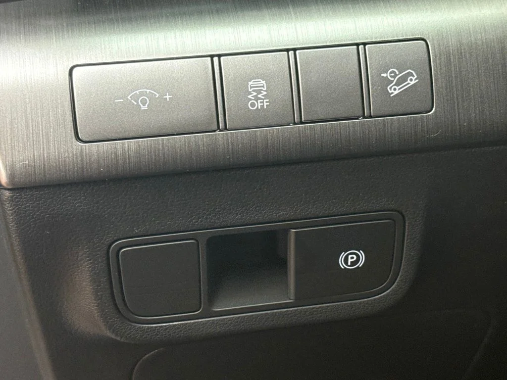 New 2027 Cyber Gray Metallic Hyundai SE image 23