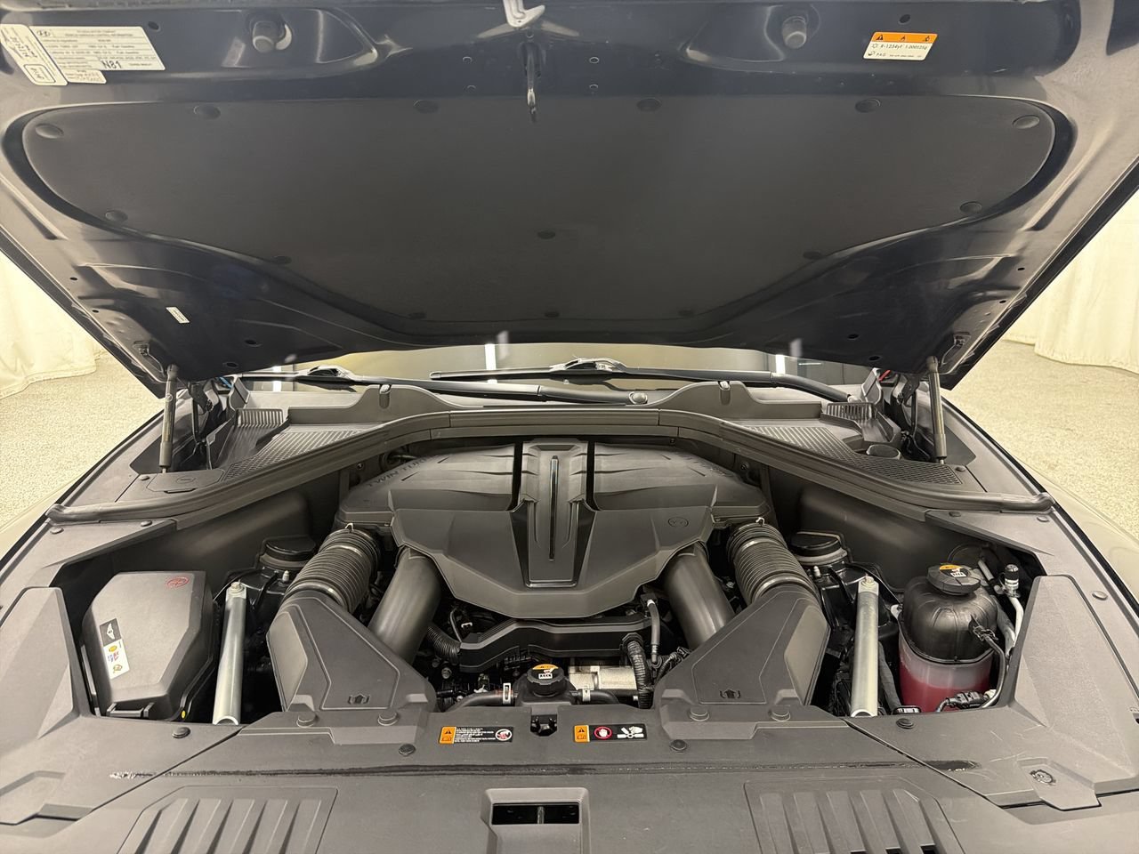 2025 GENESIS GV80 Advanced - Photo 11