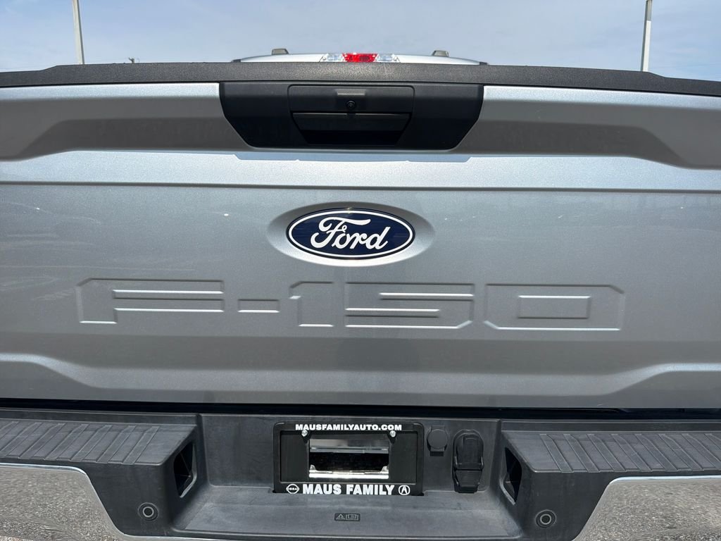Used 2025 Silver Metallic Ford XLT image 12
