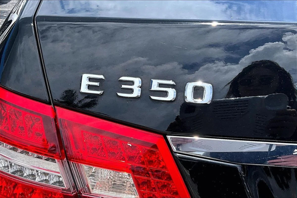 Used 2010 Black Mercedes-Benz  image 23