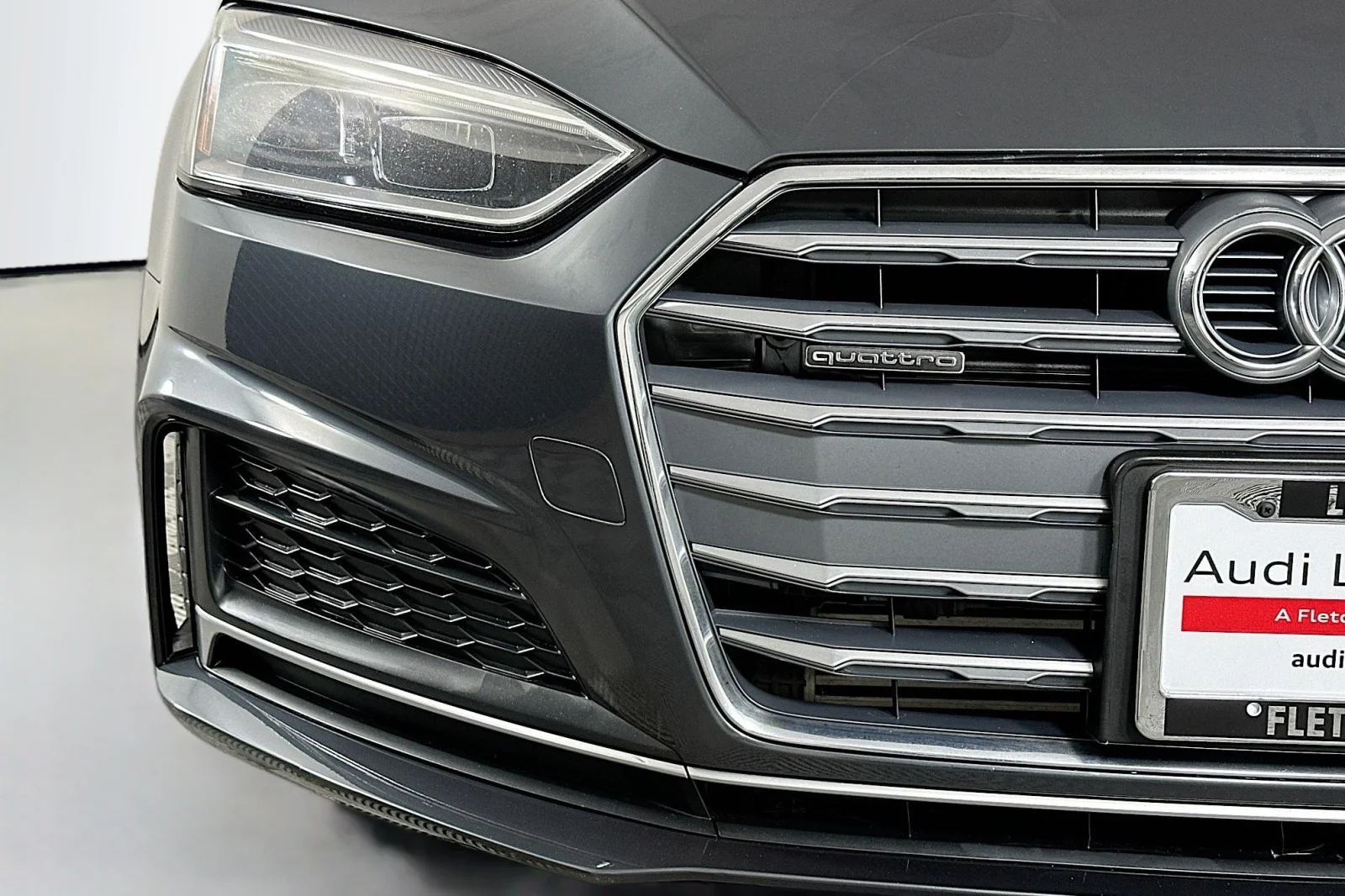 Used 2019 Manhattan Gray Metallic Audi Premium image 16