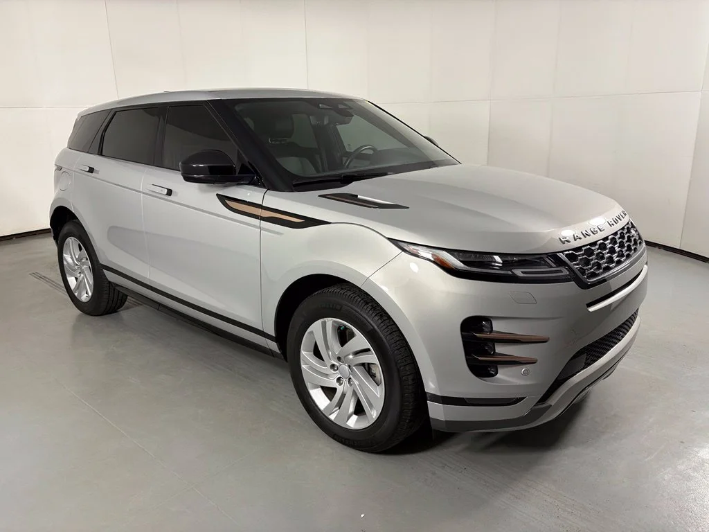 Used 2022 Silver Land Rover Dynamic image 2