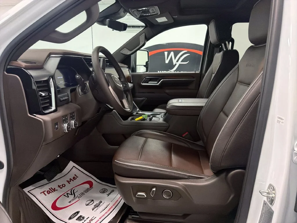 Used 2025 Summit White GMC Denali image 9