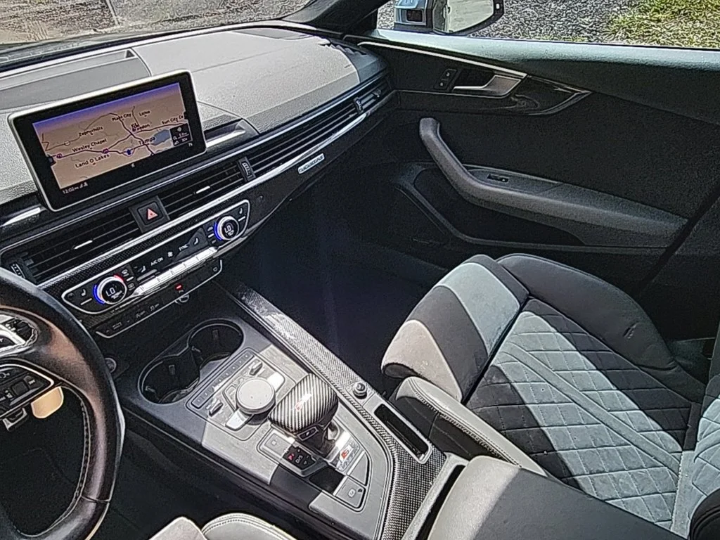 Used 2018 Daytona Gray Pearl Effect Audi Prestige image 6