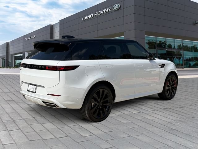 New 2026 Fuji White Land Rover Dynamic SE image 5