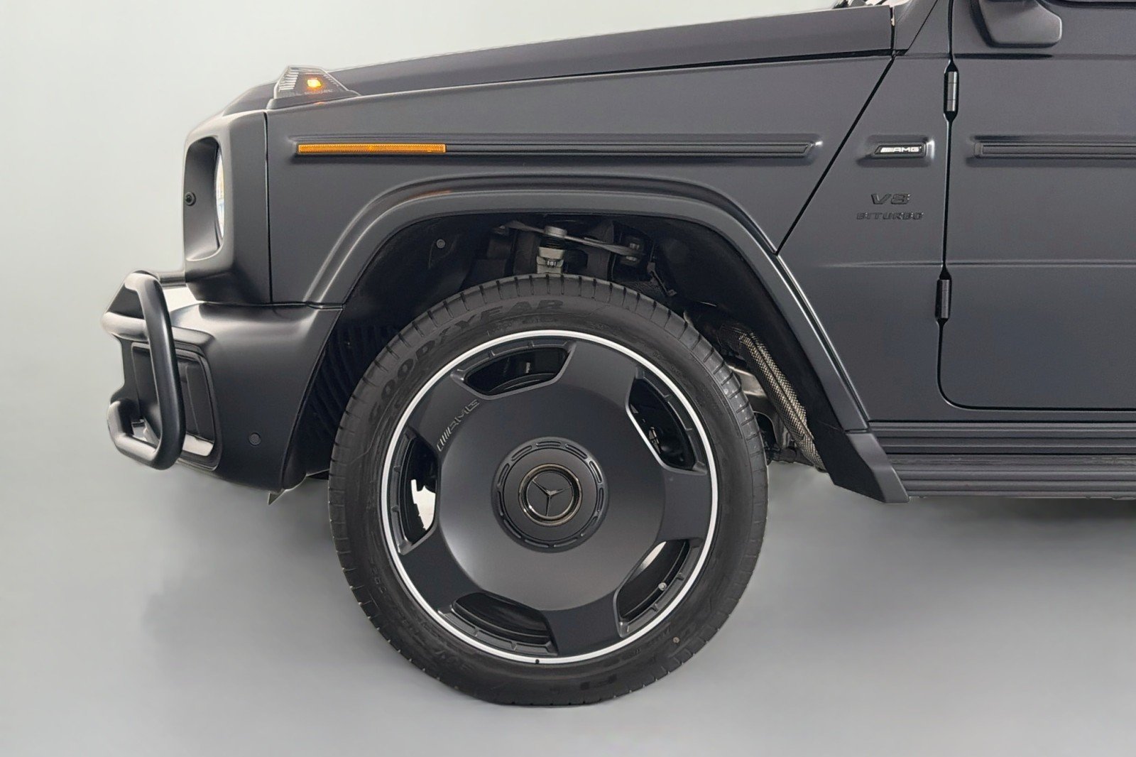 New 2027 MANUFAKTUR Night Black magno Mercedes-Benz AMG® G 63 SUV image 9