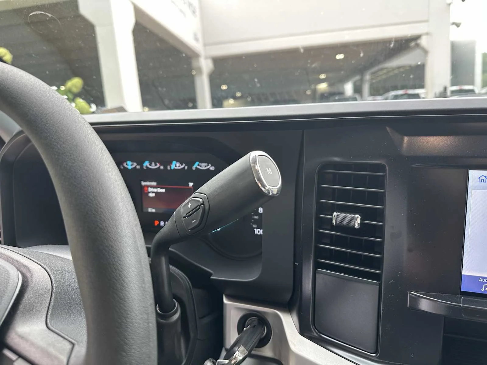 New 2025 Oxford White Ford XL image 27