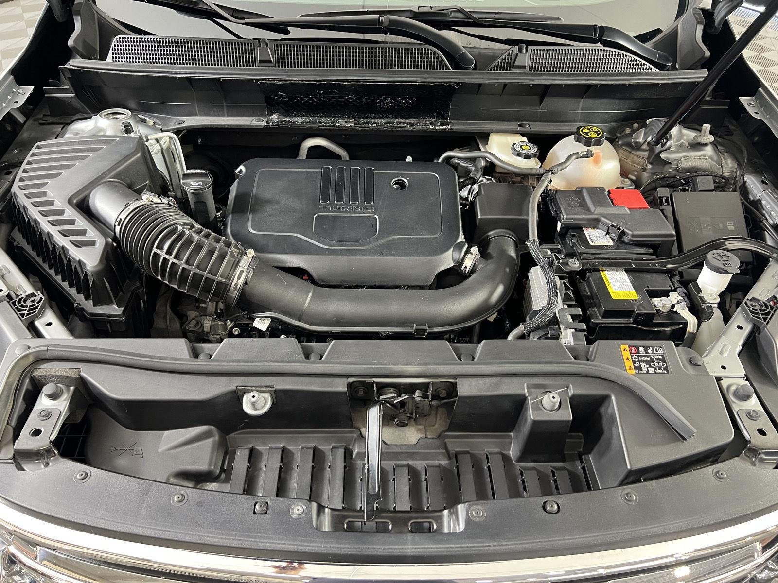Used 2023 Sterling Metallic GMC SLE image 25