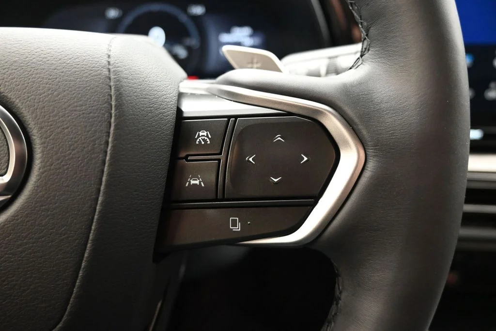 Used 2024 Silver Lexus 550h+ Luxury image 12