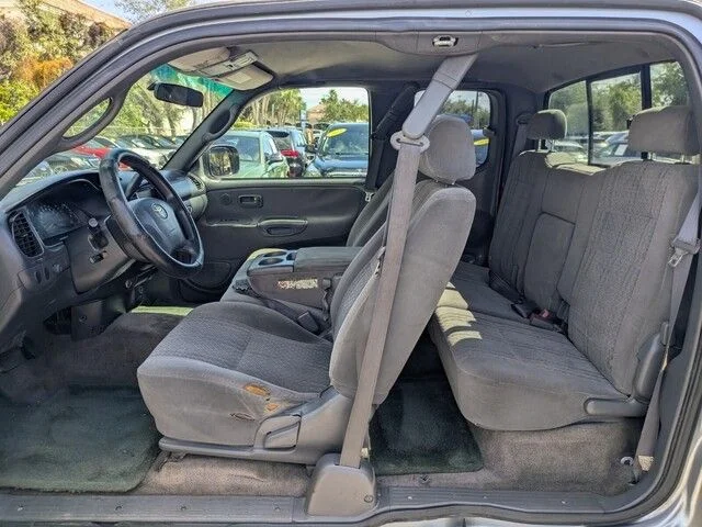 Used 2003 Silver Toyota SR5 image 14