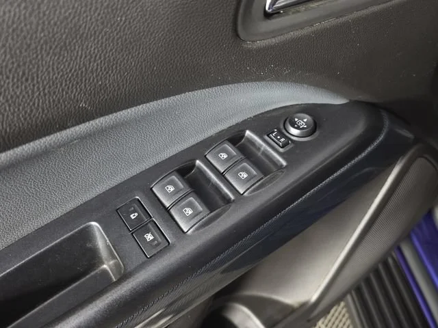 Used 2017 LASER BLUE METALLIC Chevrolet 4WD Z71 image 27