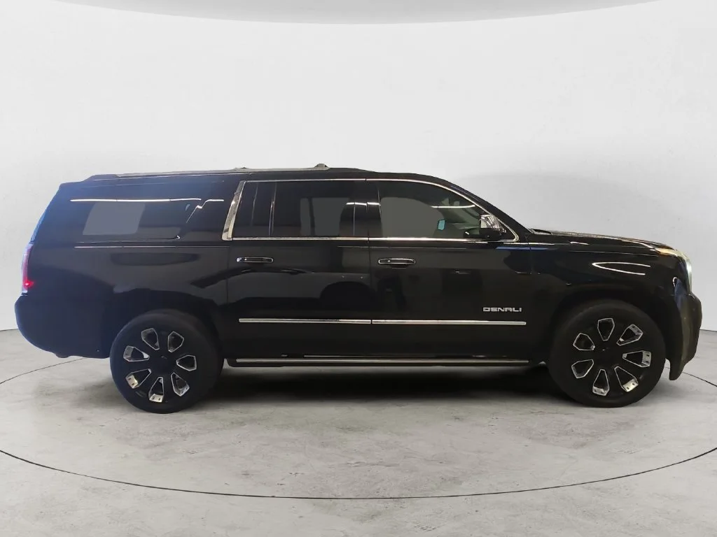 Used 2019 Black GMC Denali image 4