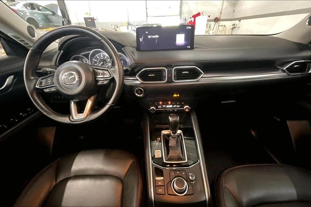 Used 2025 Gray Mazda 2.5 S Carbon Edition image 15
