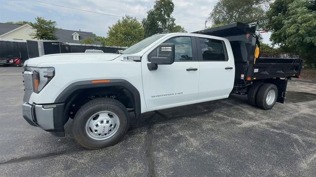 2025 GMC Sierra 3500 Chassis Cab Pro - Photo 36