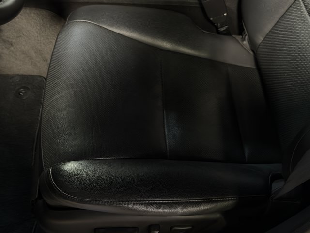 Used 2017 White Diamond Pearl Acura AWD with Advance Package image 8